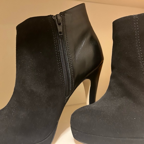 Black Suede/Leather Boots - Picture 5 of 9